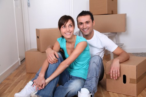 Packing student belongings safely for a move in Belgravia