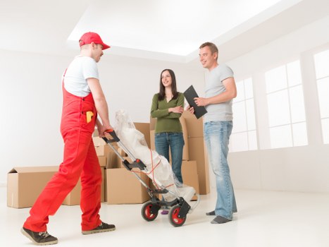 Secure loading of belongings for a small move in Belgravia